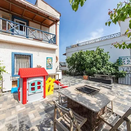 Sea View Cozy House With Bbq And Garden In Bodrum 3*